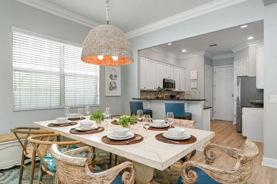 House, Multiple Beds, Pool View (REU103-7712-5-P) | 5 bedrooms, individually decorated, individually furnished, bed sheets
