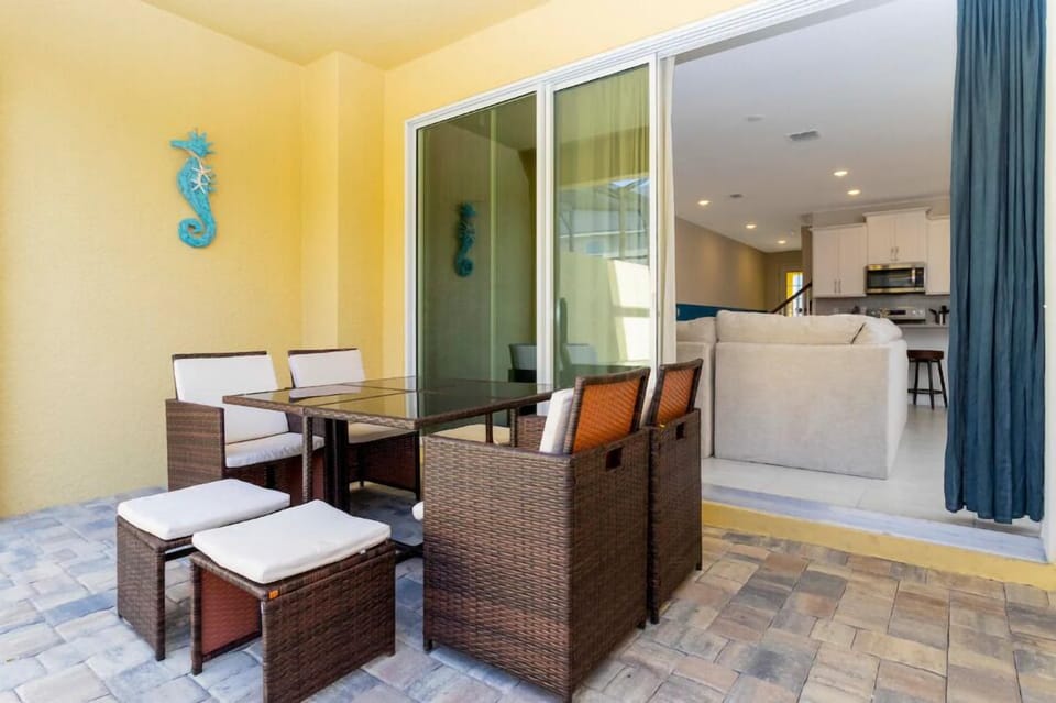 Townhome, Multiple Beds, Pool Access, Pool View (SLA102-2186-5-GP) | Dining