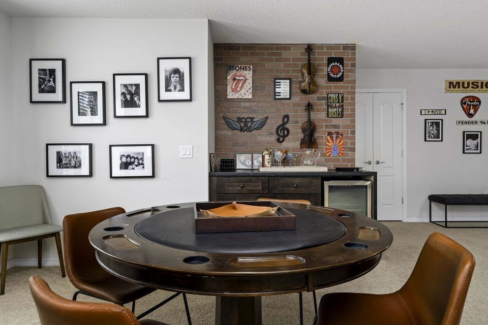House, Multiple Beds, Pool View (WW101-8852-9-GP) | Interior