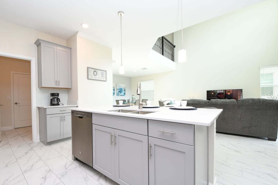 House, Multiple Beds, Pool View (CHG115-8930-5-GP) | Interior
