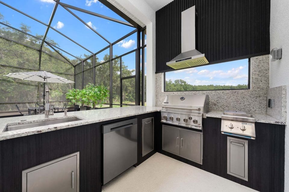 House, Multiple Beds, Pool Access, Pool View (SON106-4101-15-GP) | Private kitchen