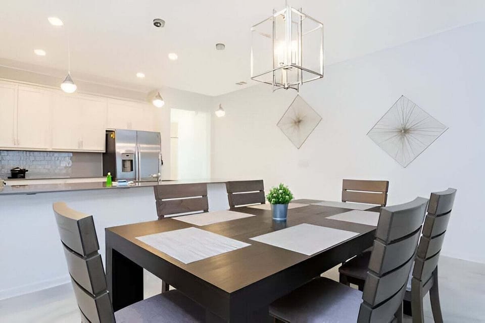 House, Multiple Beds, Pool Access (CHG105-1067-3) | Dining