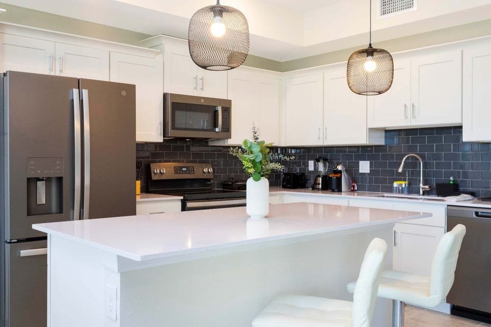 Condo, Multiple Beds, Pool Access (STL115-3171-102-2) | Private kitchen