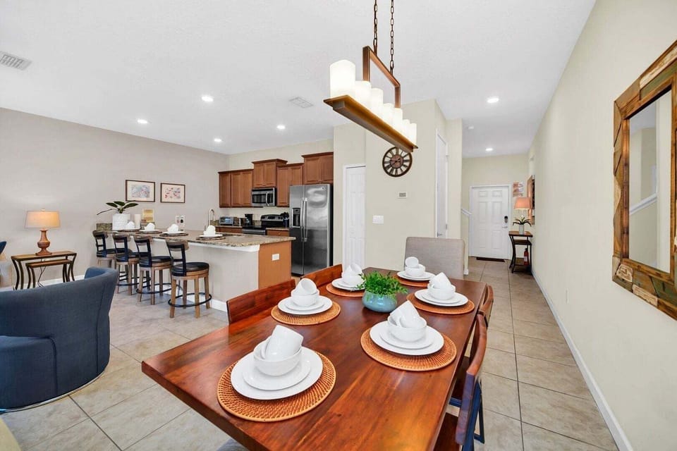 House, Multiple Beds, Pool View (STL107-4887-4-GP) | 4 bedrooms, individually decorated, individually furnished, bed sheets