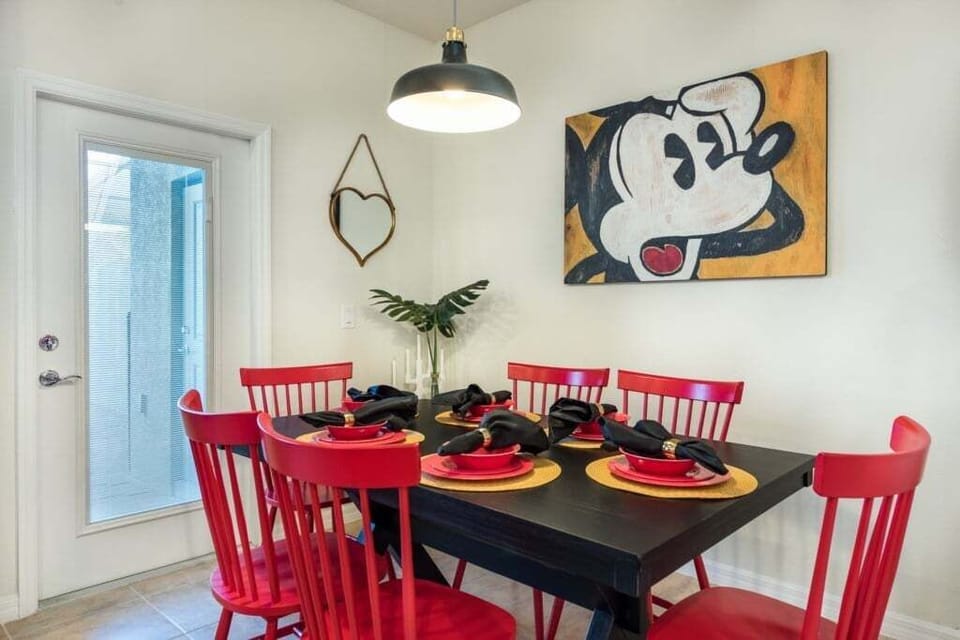 Townhome, Multiple Beds, Pool View (SOL101-4655-5-GP) | 5 bedrooms, individually decorated, individually furnished, bed sheets
