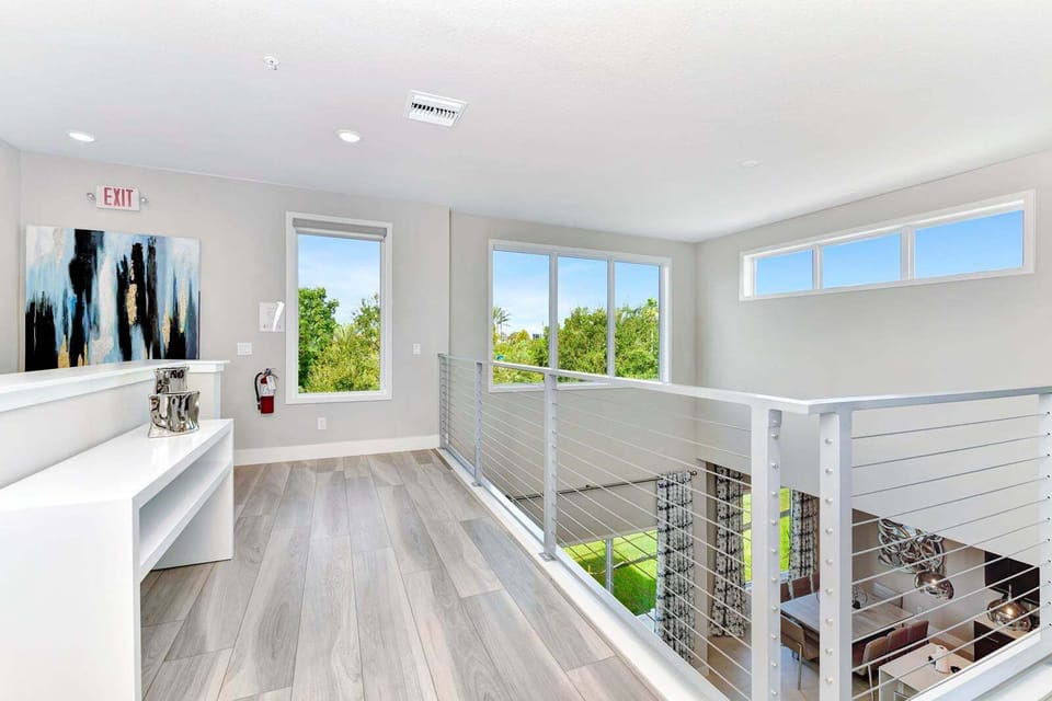 Apartment, Multiple Beds, Pool View (REU118-7770-236-5-G) | Interior