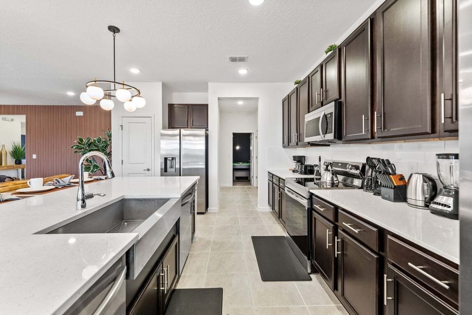 House, Multiple Beds, Pool Access, Pool View (SON107-3900-15-GP) | Private kitchen