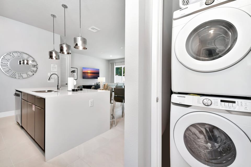 House, Multiple Beds, Garden View (REU116-7770-136-3-G) | Laundry