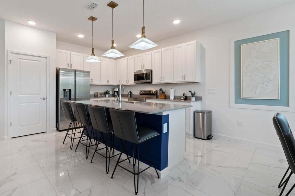 House, Multiple Beds, Pool Access, Pool View (VPR102-2572-5-GP) | Private kitchen