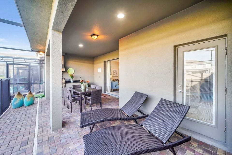 House, Multiple Beds, Pool View (WW102-8909-6-GP) | Outdoor dining