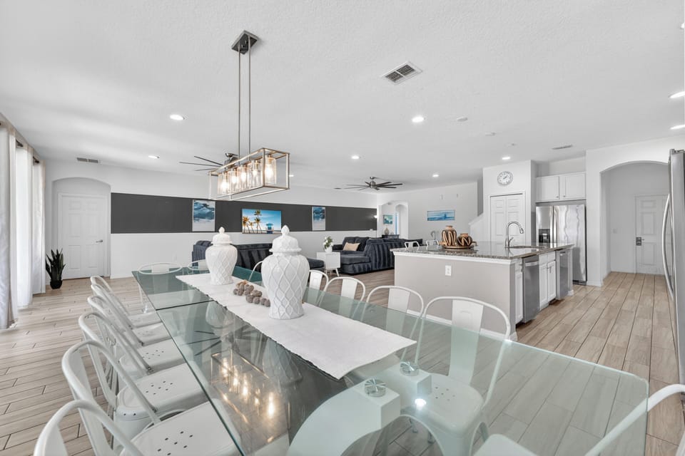 House, Multiple Beds, Pool View (SOL105-6109-14-P) | 14 bedrooms, individually decorated, individually furnished, bed sheets