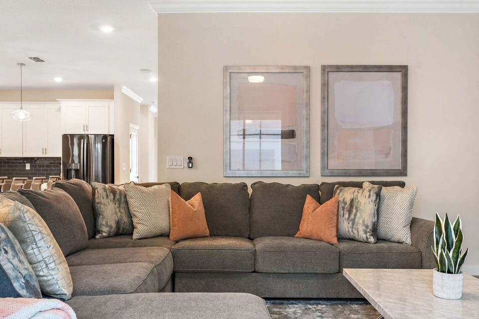 House, Multiple Beds, Pool Access, Pool View (STL118-2775-6-GP) | Living area