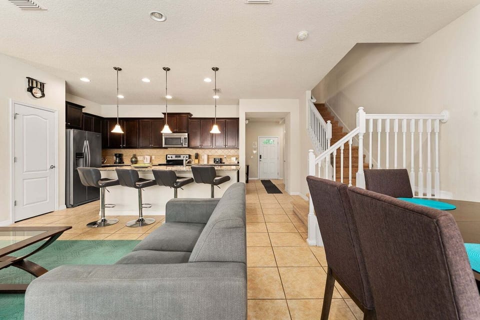 House, Multiple Beds, Pool Access, Pool View (WW109-9041-5-P) | Interior