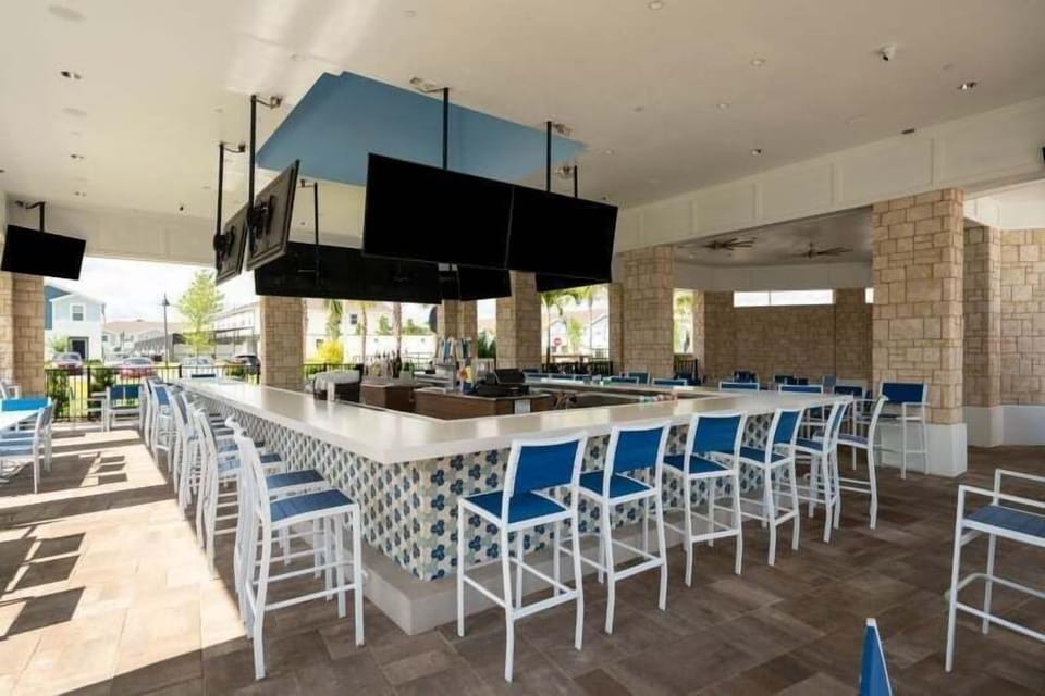 House, Multiple Beds, Pool Access, Pool View (WI111-3716-8-P) | Bar (on property)