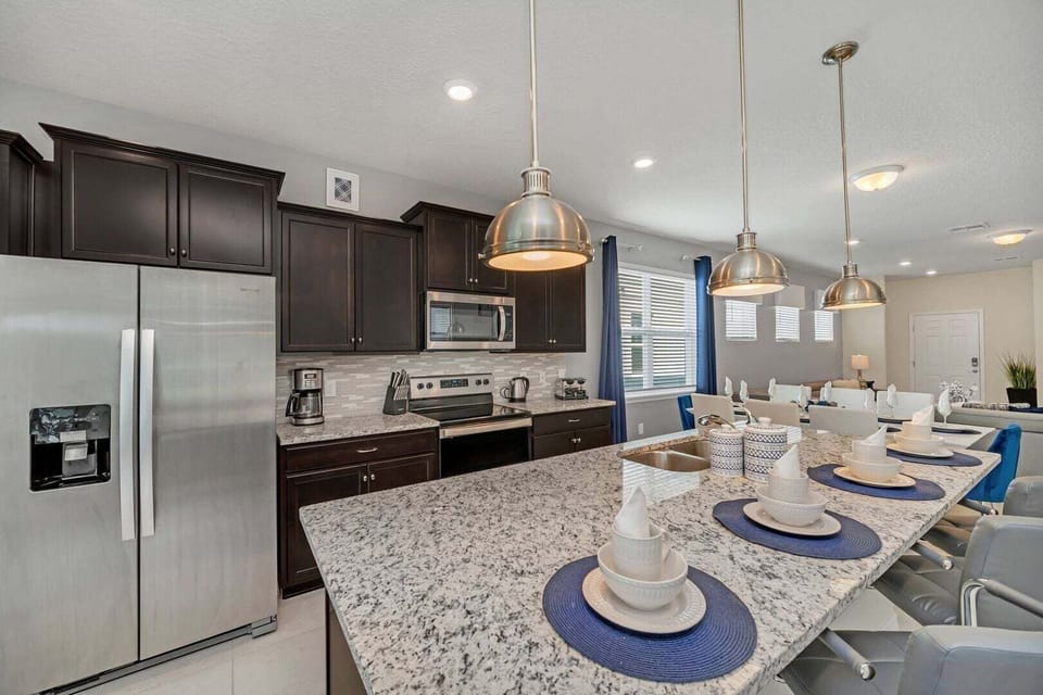 House, Multiple Beds, Pool View (WI105-1836-5-GP) | Private kitchen