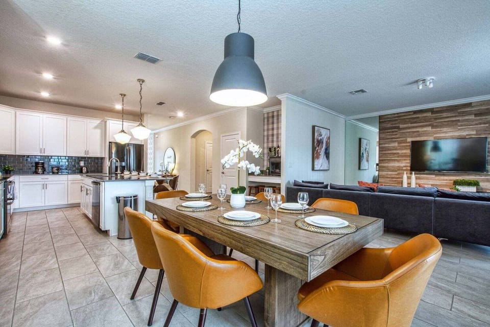 House, Multiple Beds, Pool View (STL108-2791-6-GP) | 6 bedrooms, individually decorated, individually furnished, bed sheets