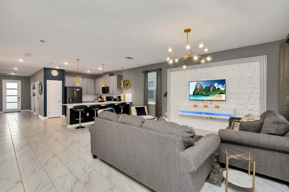 House, Multiple Beds, Pool Access, Pool View (STL104-2848-9-GP) | Living area
