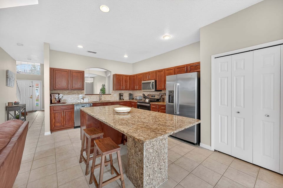 House, Multiple Beds, Pool View (SNA101-135-6-P) | Private kitchen