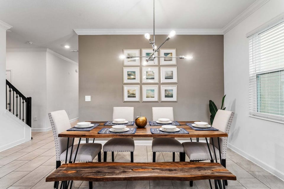 House, Multiple Beds, Pool Access, Pool View (STL123-2665-5-P) | Dining