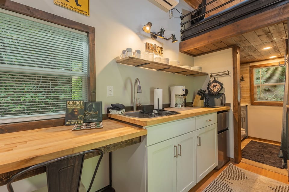 A thoughtfully designed kitchenette with everything you need for light cooking and easy meal prep.