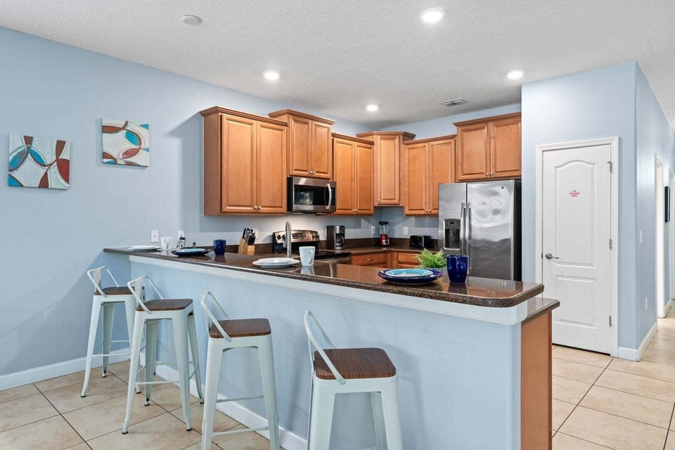 House, Multiple Beds, Pool View (CHG112-1461-9-GP) | Private kitchen