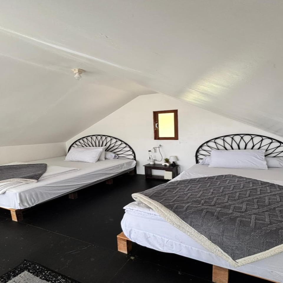 Family Suite | Minibar, desk, WiFi (free), bed sheets
