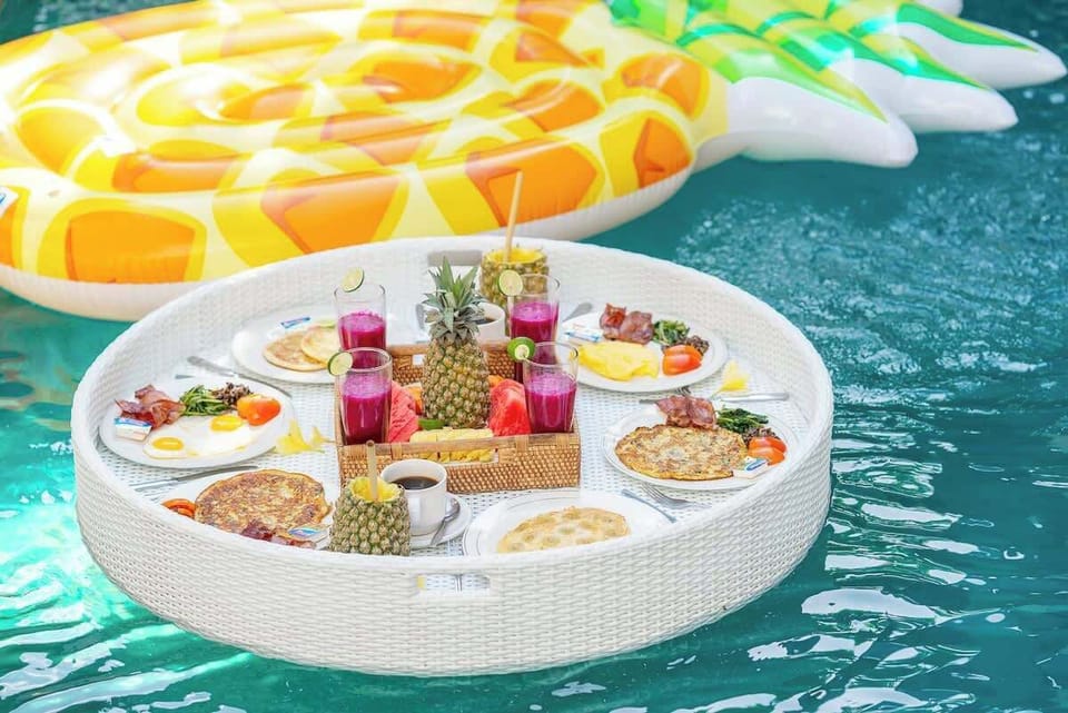 Floating breakfast on request!