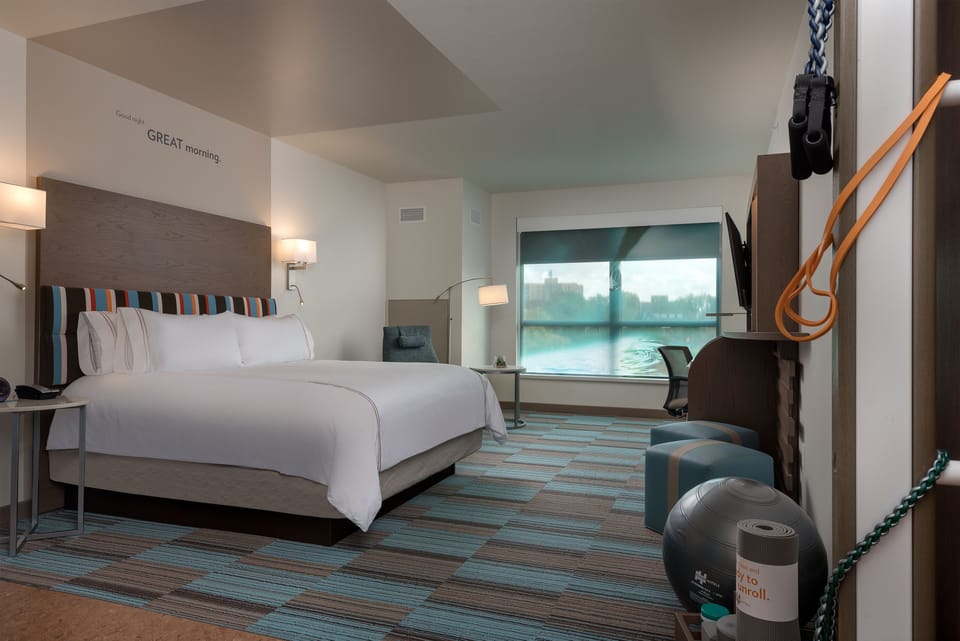 1 bedroom, premium bedding, pillowtop beds, desk