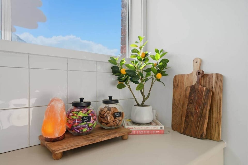 Premium kitchen setup for business trips, relocations, and extended stays