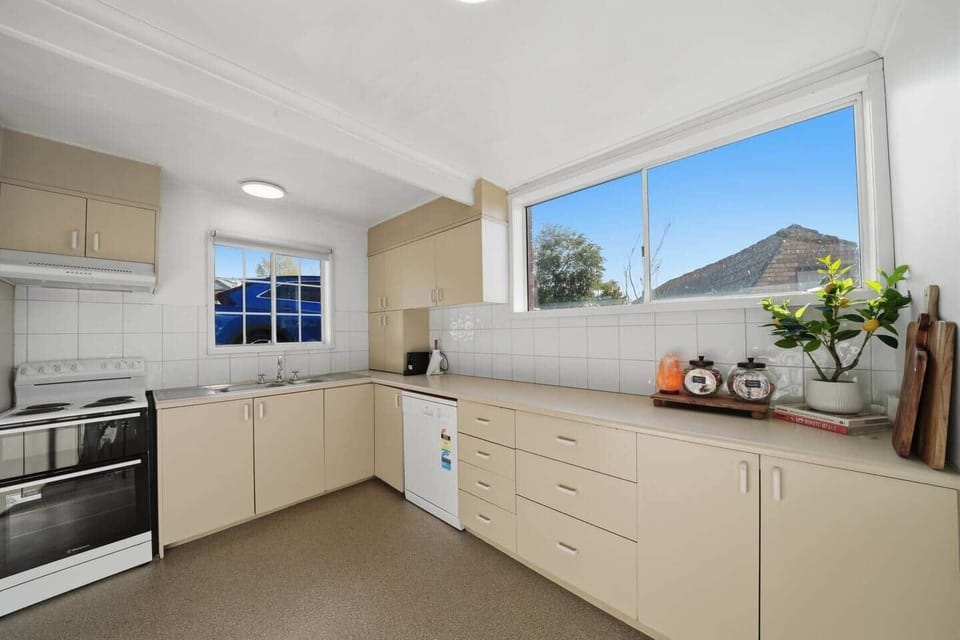 Fully equipped kitchen perfect for family meals in the heart of Sandy Bay