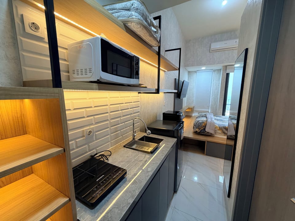 Comfort Studio, City View | Private kitchen