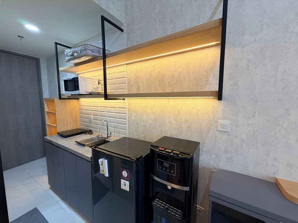 Comfort Studio, City View | Private kitchen