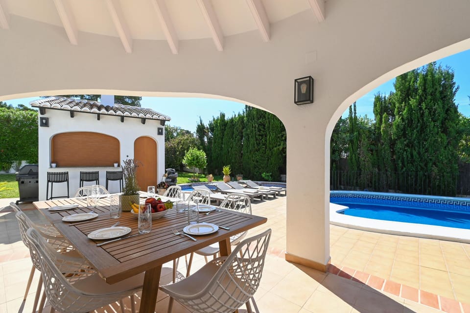 Outdoor dining area