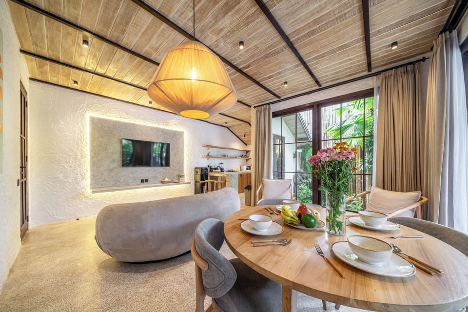 Luxury Villa, Pool View | Dining