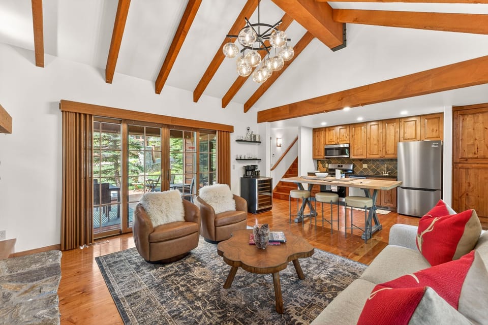Vaulted ceilings and warm mountain charm