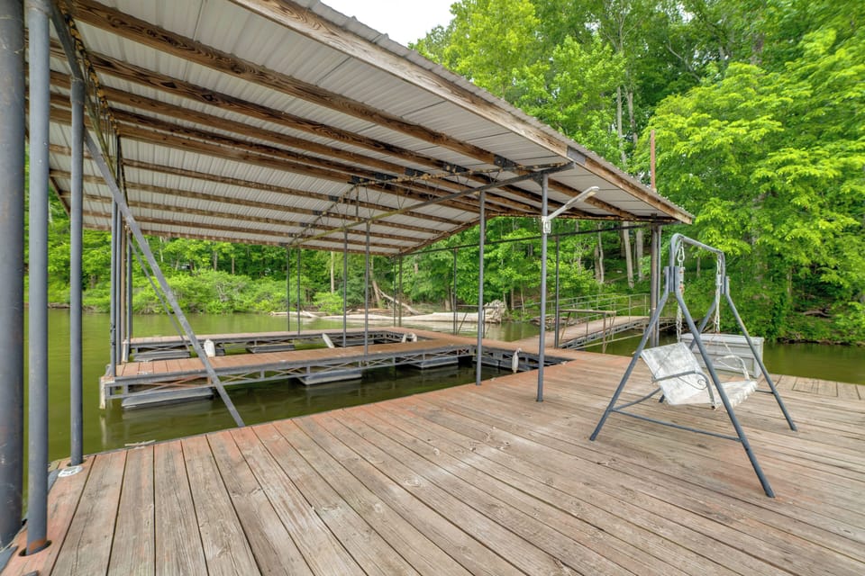 Shared Dock | 1 Private Slip