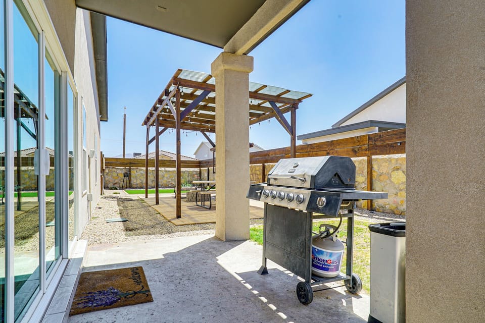 Covered Patio | Gas Grill | Dining Area | Fenced Yard