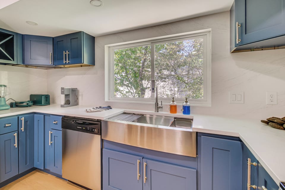 Kitchen | Upper Level