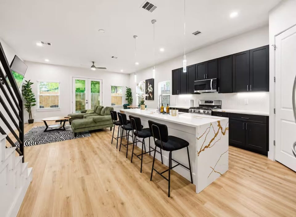 Luxury Townhome | Private kitchen