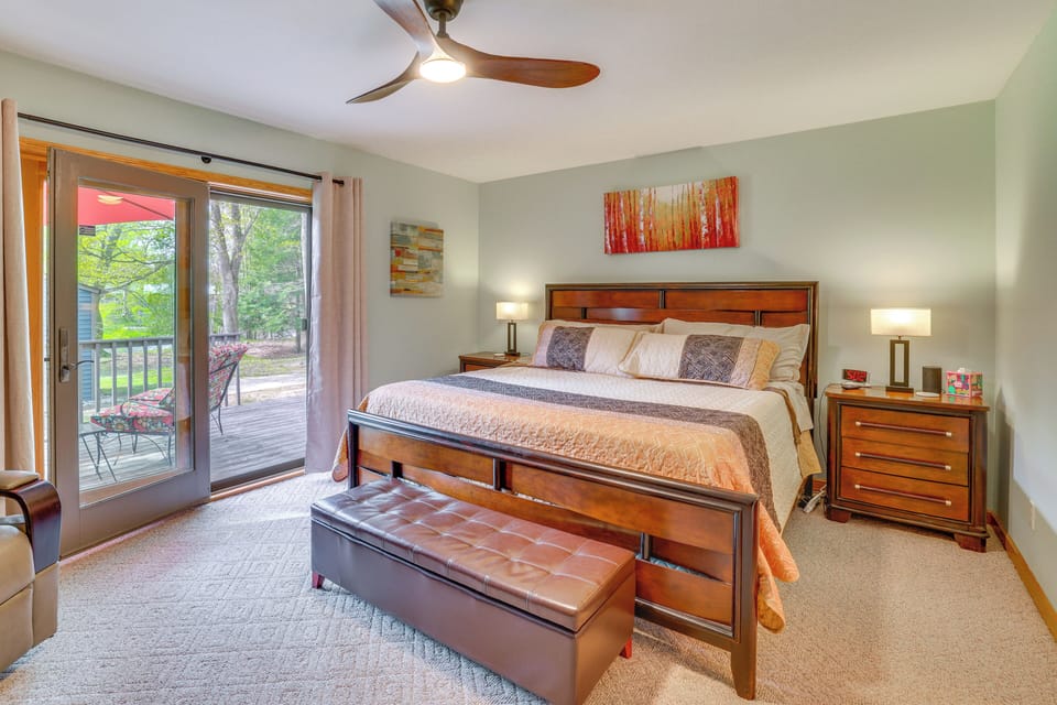 Bedroom 1 | King Bed