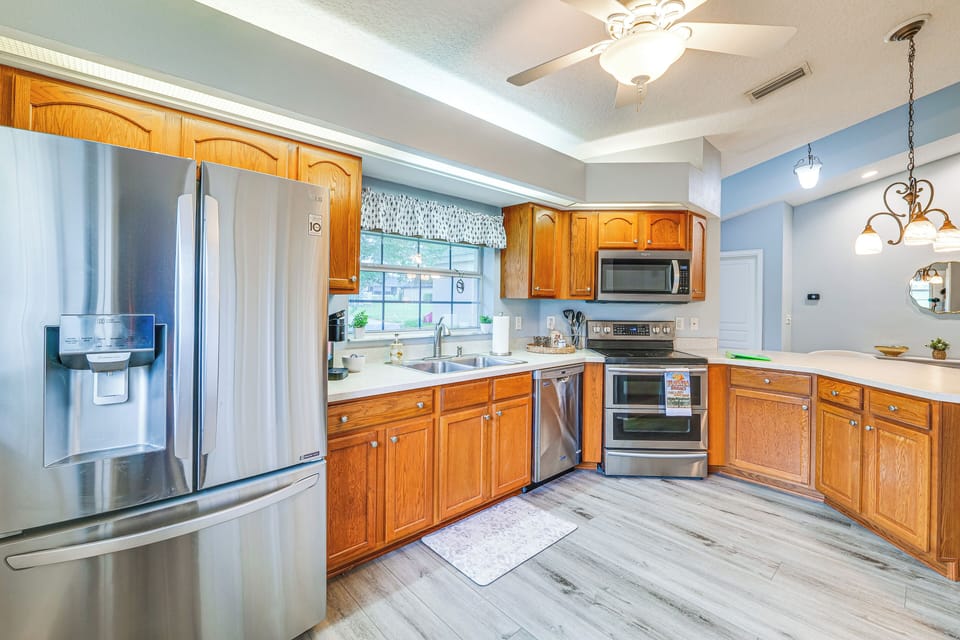 Kitchen | Single-Serve Coffee Maker