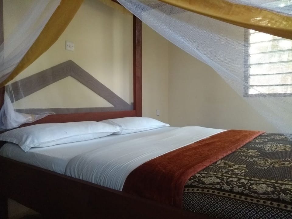 Deluxe Double Room | Free WiFi, bed sheets