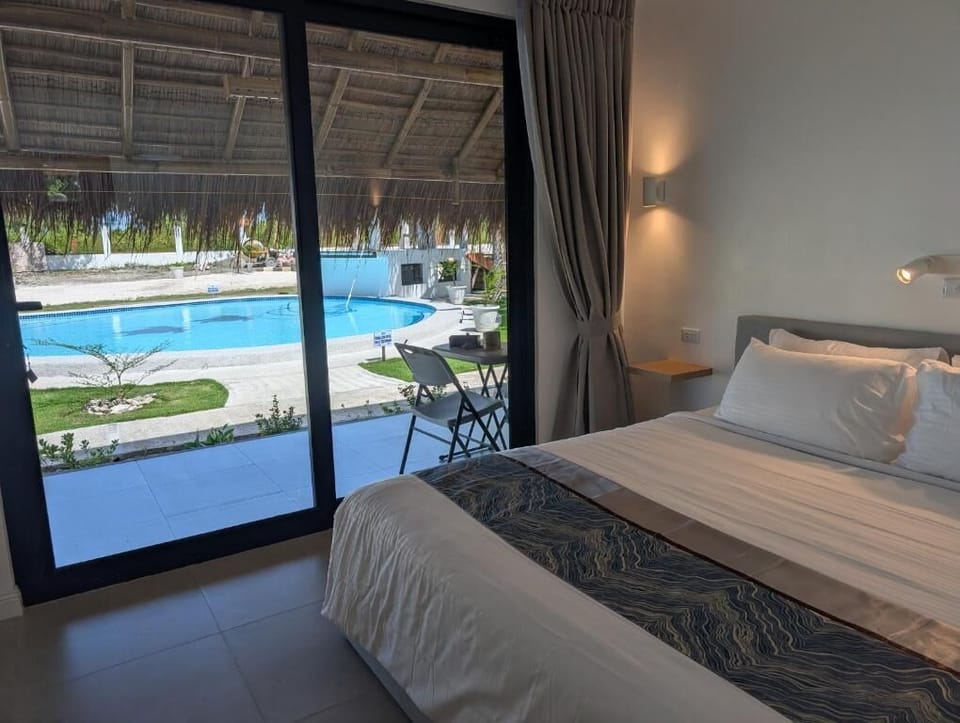 In-room safe, laptop workspace, soundproofing, free WiFi