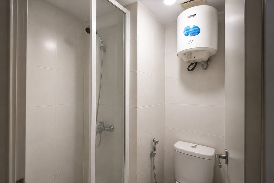 Studio | Bathroom | Bidet, towels