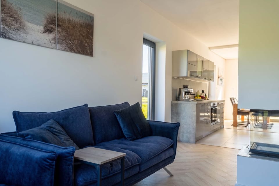 Wohnzimmer mit Kamin