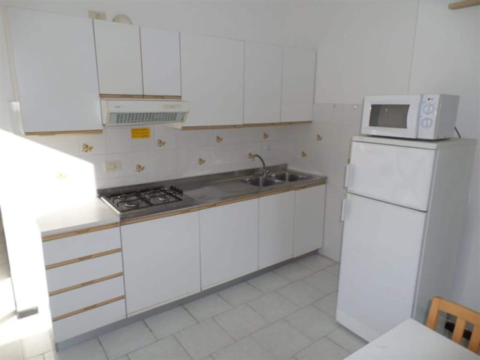 Apartment, 2 Bedrooms, Balcony, City View | Interior