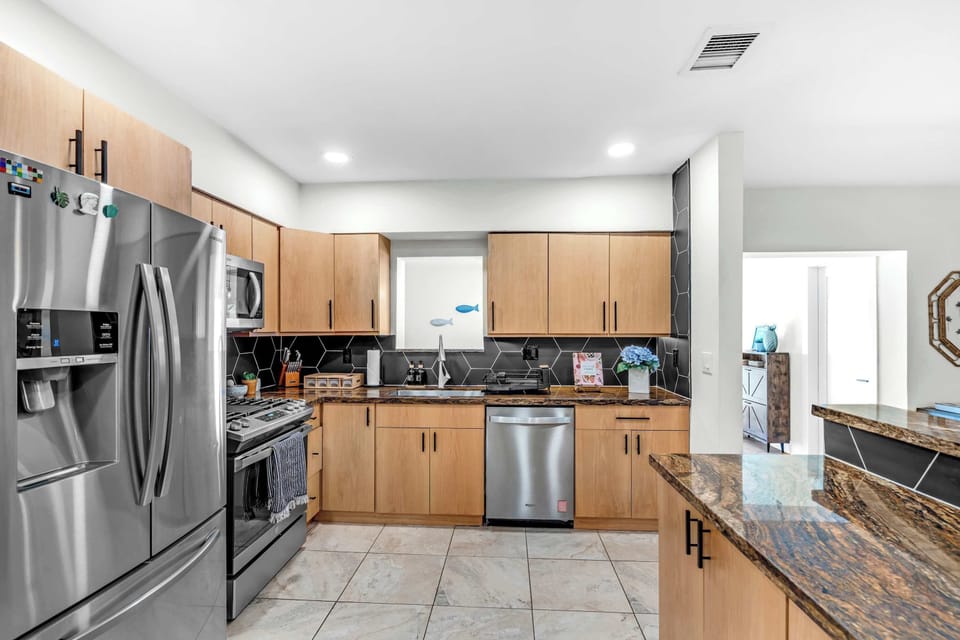 House, Multiple Beds, Pool Access, Pool View (Sunny House With Pool) | Private kitchen
