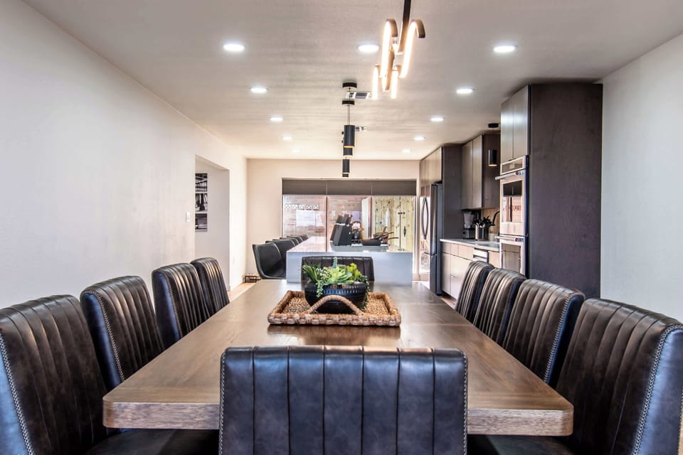 House, Multiple Beds, Pool Access, Ocean View (5445 Ocean Drive) | Dining