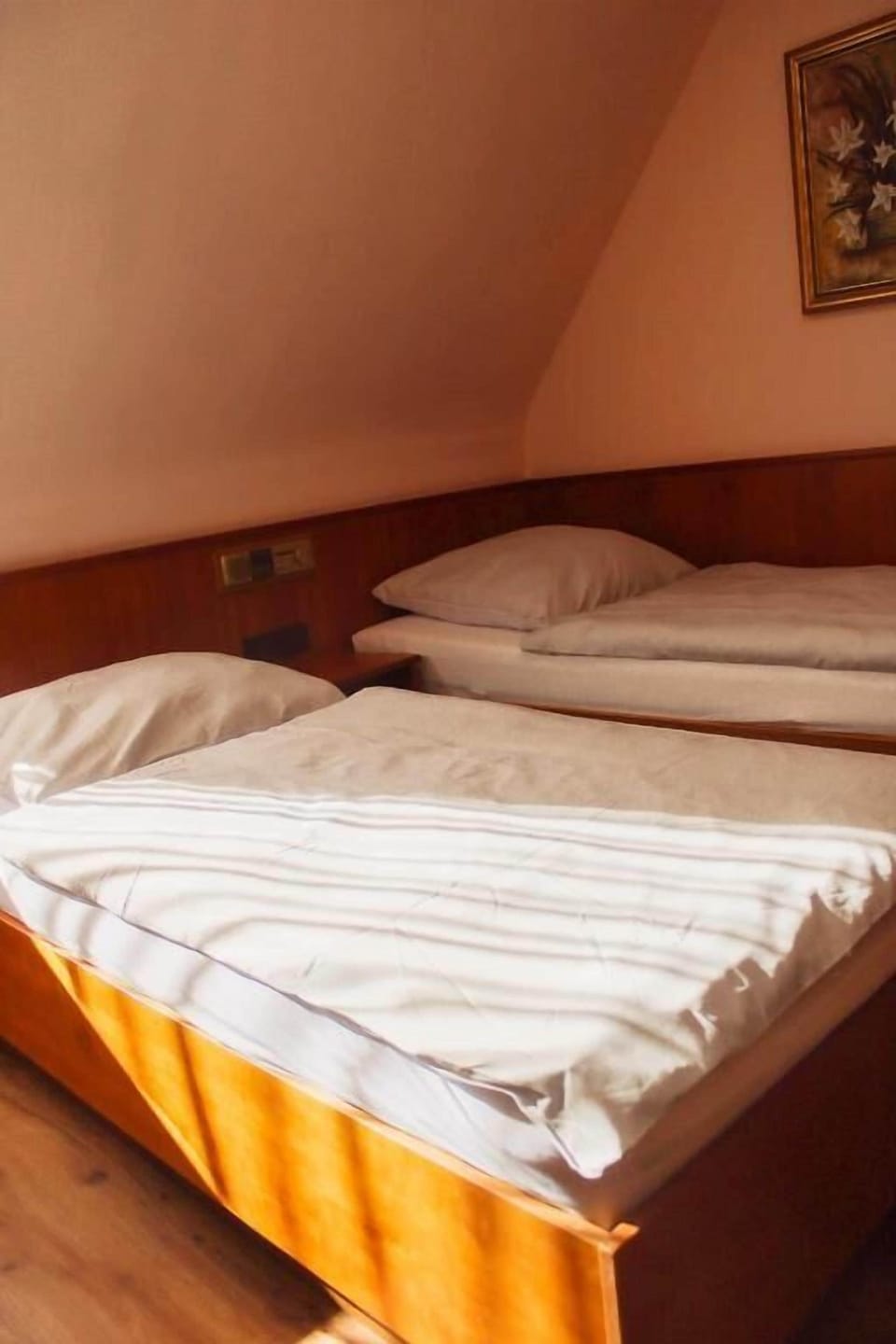 Twin Room | Desk, laptop workspace, free WiFi