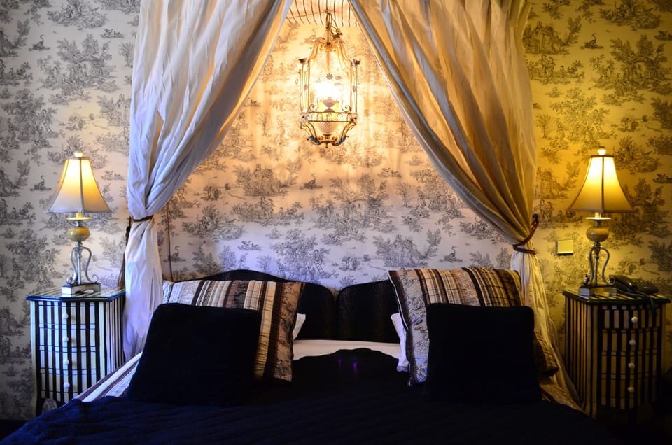 Romantic Double Room | In-room safe, individually decorated, individually furnished, desk